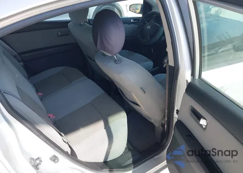 2010 Nissan Sentra 2.0S z USA, uszkodzony, nr VIN 3N1AB6AP6AL728703